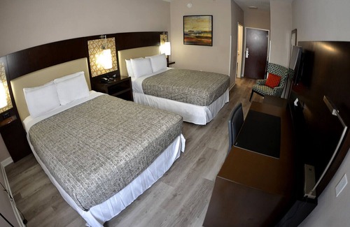 Loris Hotel | Coastal Comfort Hotel