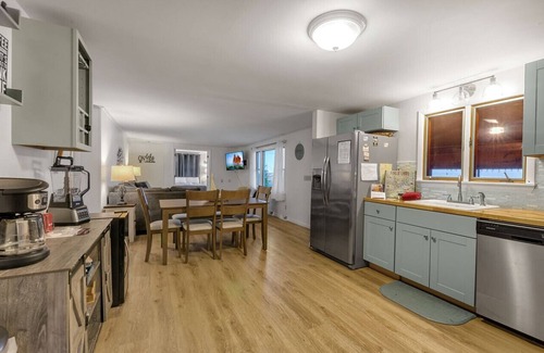 Town of Torrey Apartment | Coastal Cottage at Seneca Lake