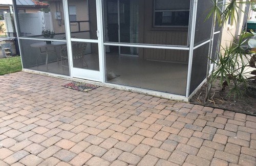 Naples Park House | Coastal Cottage near beaches, dining & shopping!