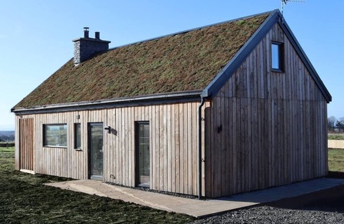 Leven House | Coastal Eco-Lodge with hottub Charleton Estate