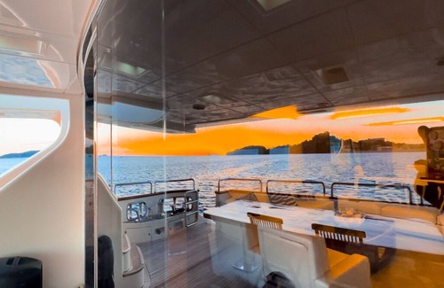 Playa Flamingo Boat Rental | Coastal Elegance: Luxury Yacht in Playa Flamingo