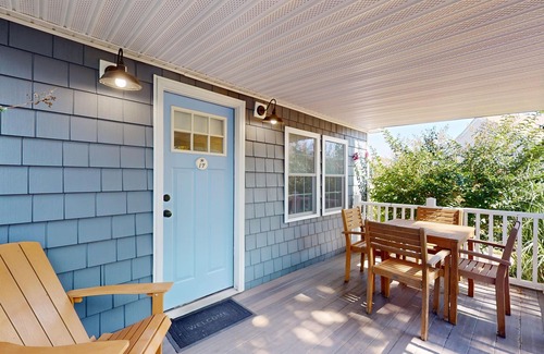 Lower Township Cottage | Coastal Estate – Family Cottage with 2BD, 2BA & Pool Access