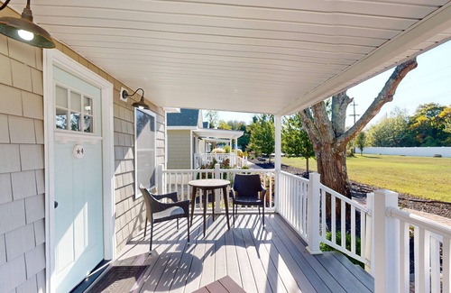 Lower Township Cottage | Coastal Estate – Private Cottage with King Bed & Pool Access