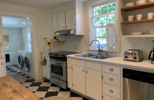 Sheepscot House | Coastal Farmhouse in historic Sheepscot Village