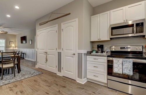 St. Marys House | Coastal Getaway – 2BR, Near Boat Ramp & Ferry