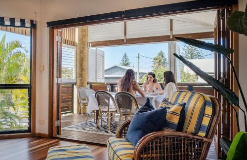 Dicky Beach House | Coastal Getaway Across From Dicky Beach