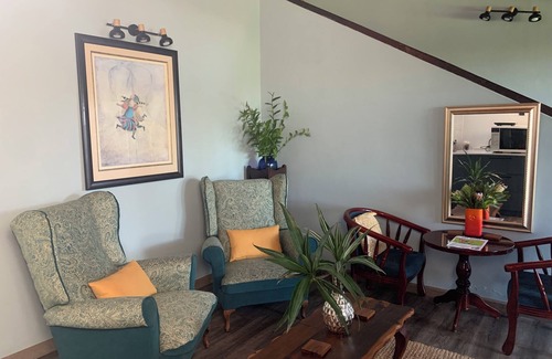 Glentana Other | Coastal Gold House: Spacious, Modern house in Glentana (8 Slp, 3 bath, 3-living)