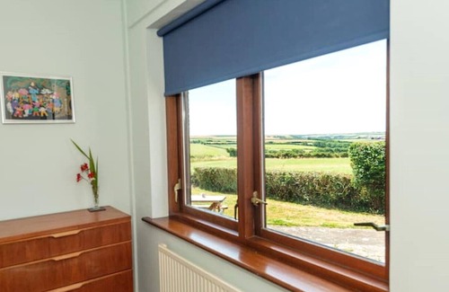 St Ishmaels House | Coastal Haven - Ideal for Skomer Island