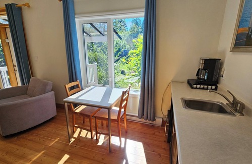 Granthams Landing Apartment | Coastal Hideaway Private Suite