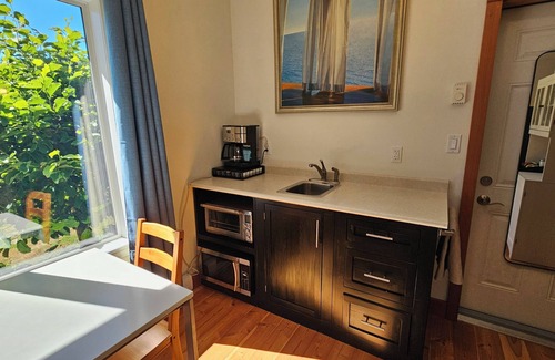 Granthams Landing Apartment | Coastal Hideaway Private Suite