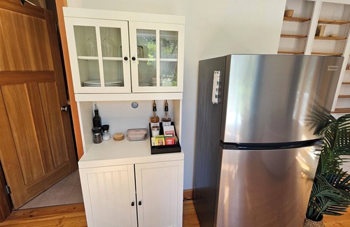 Granthams Landing Apartment | Coastal Hideaway Private Suite