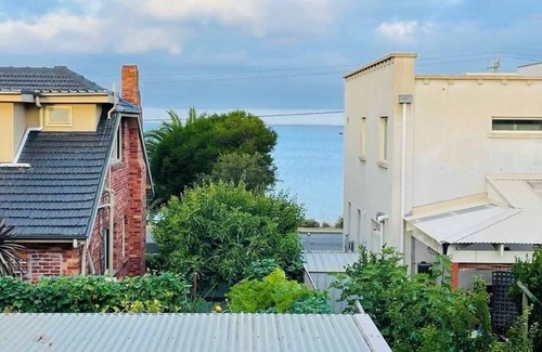 Indented Head House | Coastal Holiday Living Bay Views Prime Location