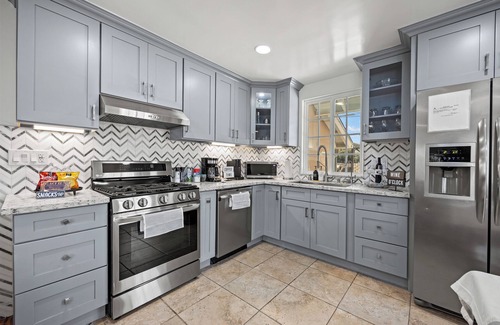 Goleta House | Coastal Home Near UCSB & Airport + Hot Tub, King Beds, Fast Wifi, Sleeps 6