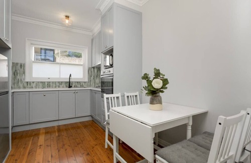 Coogee Apartment | Coastal Living Just Metres From Coogee Beach