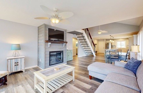 Summerwind Villas House | Coastal retreat with fireplace, AC, grill, lagoon views and close to beach