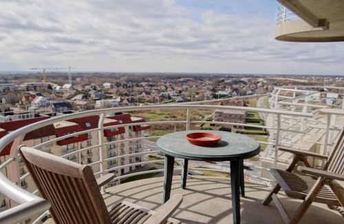 Nieuwpoort-aan-Zee Apartment | Coastal Town Stay with Views