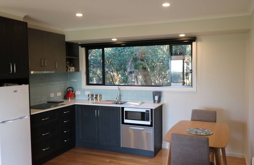 Yanakie Cabin | Coastal View Cabins Deluxe Spa Cabins, Wilsons Promontory