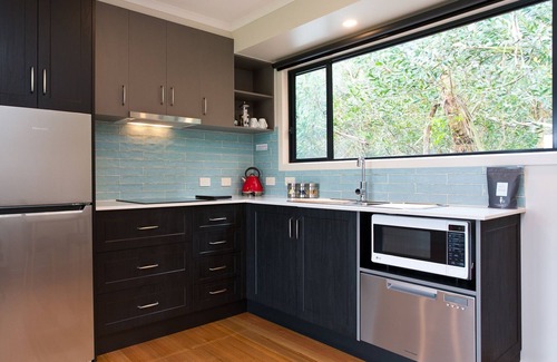 Yanakie Cabin | Coastal View Cabins Deluxe Spa Cabins, Wilsons Promontory