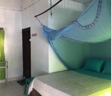 Nuhu Roa House | Coaster Cottages