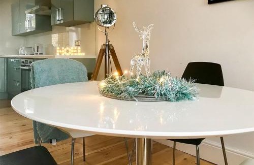 Swalecliffe House | Coastguard Cottage
