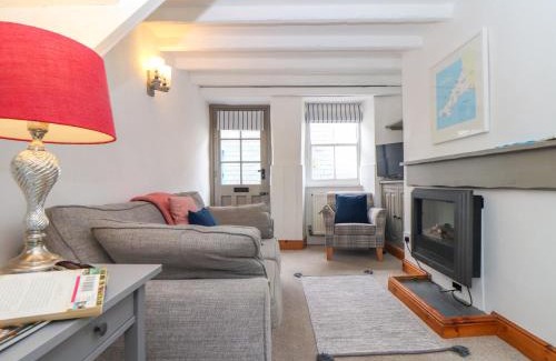 Kilkhampton House | Cobblestone Cottage