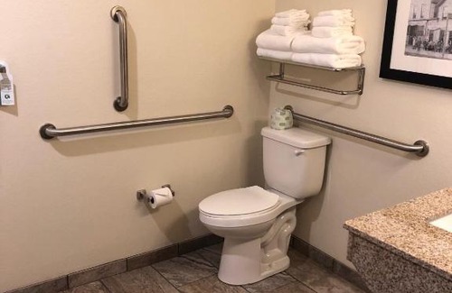 Ashland Hotel | Cobblestone Inn and Suites - Ashland