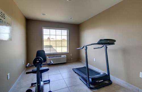 Bloomfield Hotel | Cobblestone Inn & Suites - Bloomfield