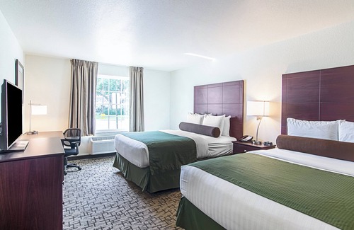 Guernsey Hotel | Cobblestone Inn & Suites - Guernsey