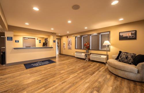 Trenton Hotel | Cobblestone Inn & Suites - Trenton