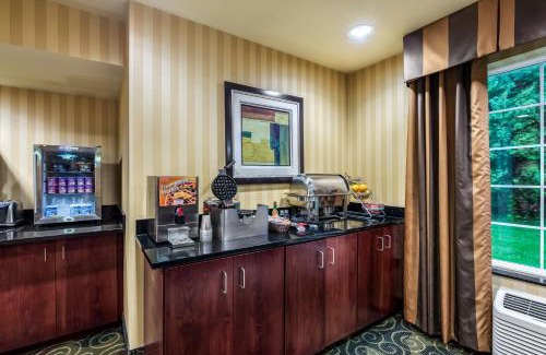 Vinton Hotel | Cobblestone Inn & Suites - Vinton, IA