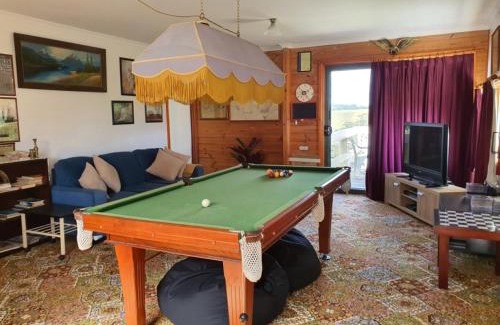 Cobden House | Cobden Crest Cottages