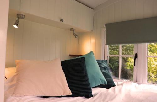 West Ashling House | Cobo Cottage