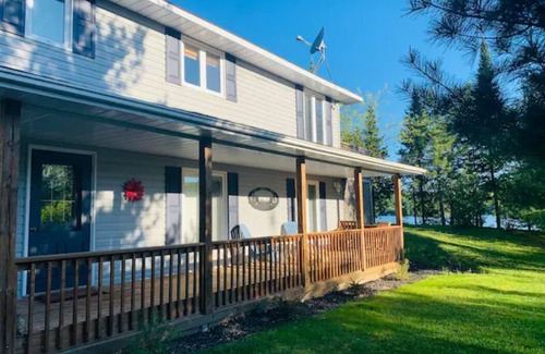 Perry Cottage | Coby’s Cove - Four Season Cottage Huntsville Muskoka Waterfront