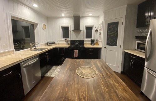 Green Turtle Cay Villa | Coco Bay, Green Turtle Cay, Generator, & steps to beach-sleeps 4-8