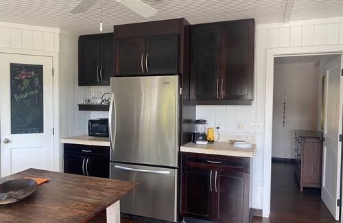Green Turtle Cay Villa | Coco Hideaway, Coco Bay, Green Turtle Cay,Generator & steps to beach-sleeps 4-6.