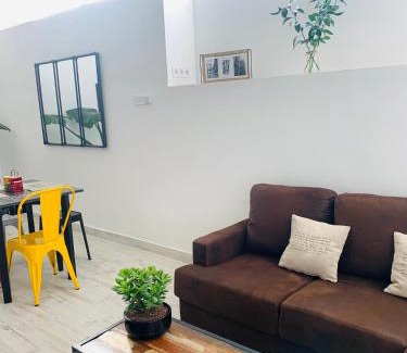 El Pilar Apartment | Coco Homes
