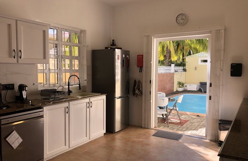 Pereybere Villa | Coco Villa : a 10-minute ‘flip-flop’ ride from Pereybere beach
