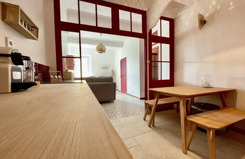 Cotignac Apartment | Cocon Coquelicot au Charme Indéniable