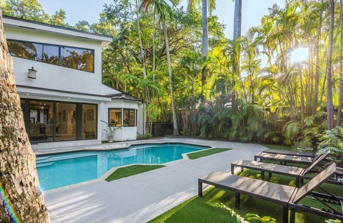 Northeast Coconut Grove Villa | Coconut Grove Florida Villa Rental
