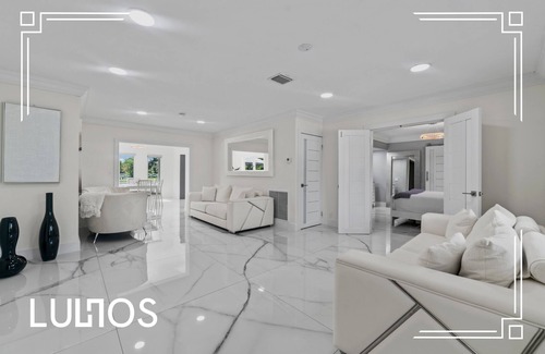 Ludlam House | Coconut Oasis with Pool, Jacuzzi, Mini Golf & More