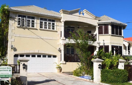 Silver Sands House | Coconut Walk Beach Apartment