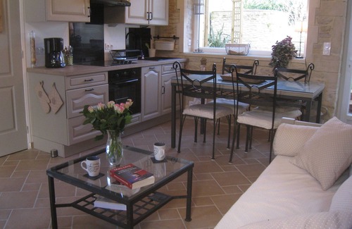 Colombiers-sur-Seulles Cottage | cocooning and historic stay in Normandy