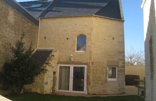 Colombiers-sur-Seulles Cottage | cocooning and historic stay in Normandy