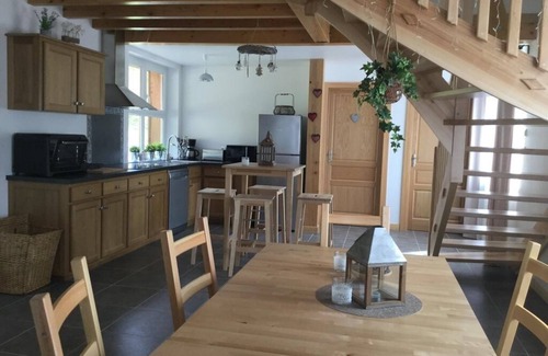 Ramonchamp House | Cocooning spirit" gîte close to footpaths and cycle path