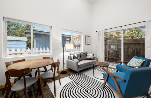 Brentwood-Darlington Apartment | Coda Guesthouse -New in 2024