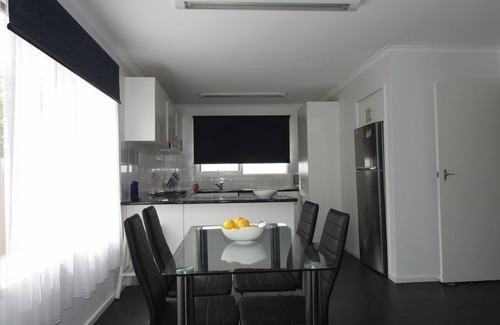 Sale House | Codrington Short/Long Stay Accommodation