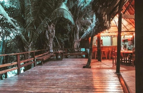 Bullet Tree Falls House | Cohune Palms River Cabanas: Private river cabanas just 2.5 mi from San Ignacio