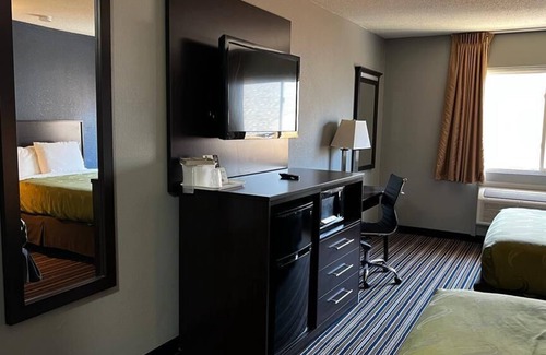 Colby Hotel | Colby Inn and Suites