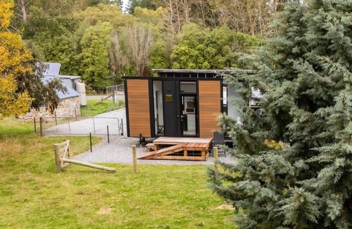Waitahuna House | Colca Creek Tiny House by Tiny Away