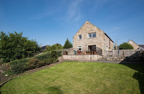 Coldstream Cottage | COLDSTREAM COACH HOUSE - Tweed fishing, golf & river walks, village pubs nearby